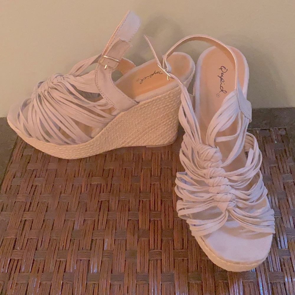 Gently loved nude sandal wedges size 8.5